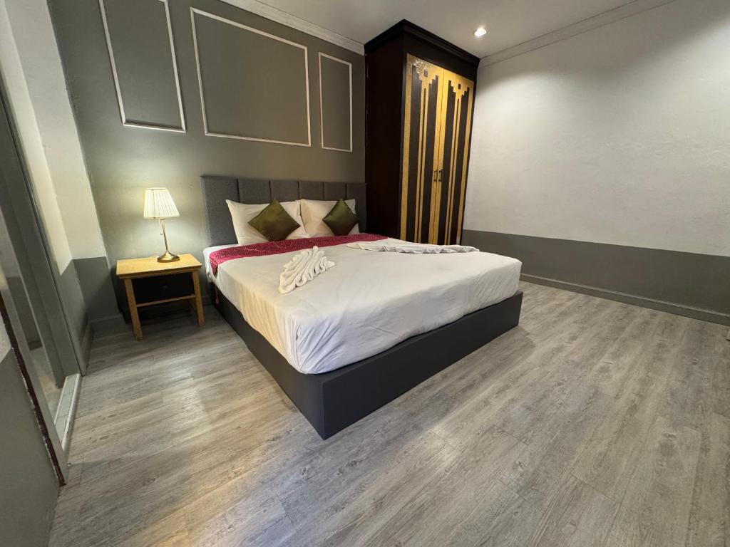 Stay at Bedroom — photo 1
