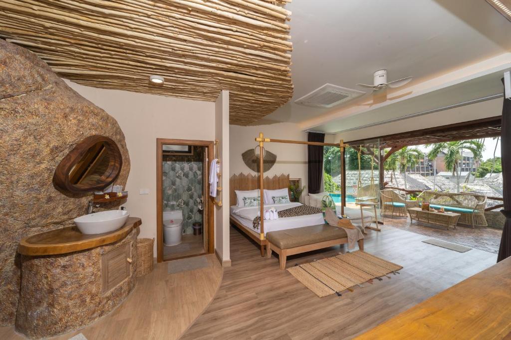 The Rock Samui Beachfront Resort - Sha Plus Hotel photo 2