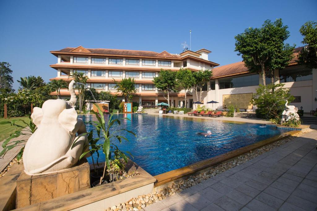The Imperial River House Resort photo 3