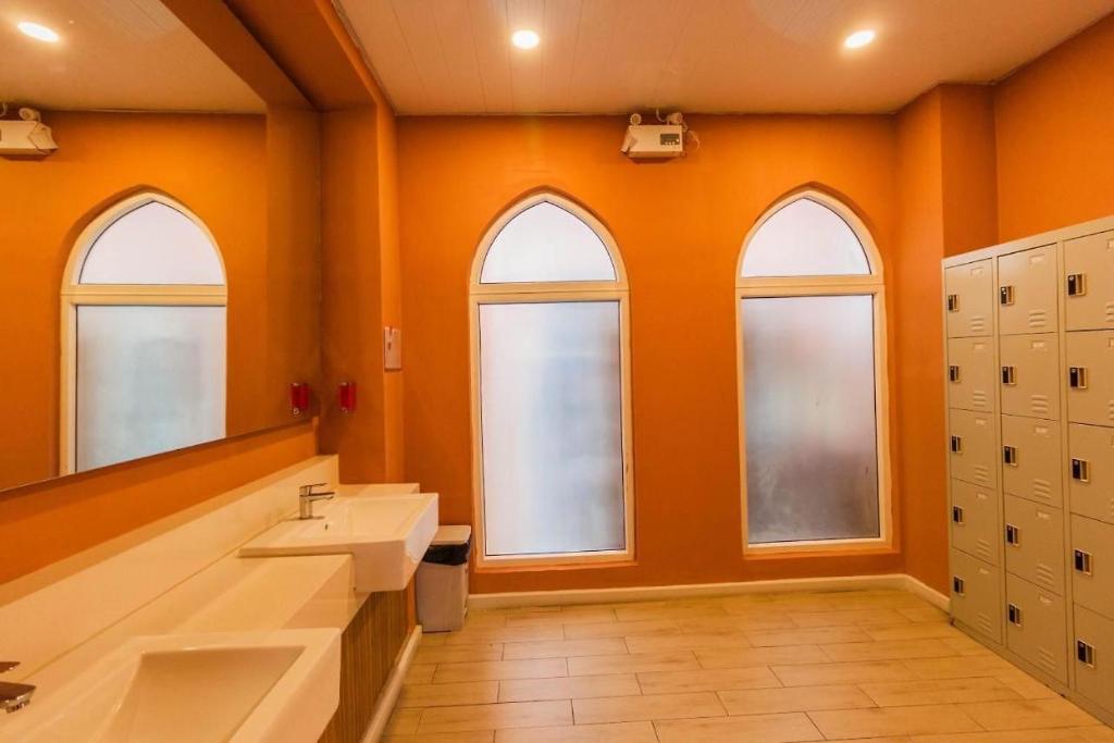 Seven sea one bedroom suite with pool view photo 3