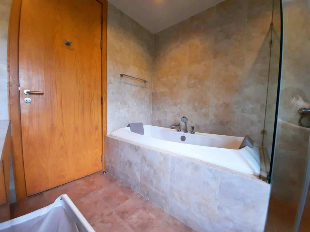 Sandbox Beachfront Villa 4 photo 3