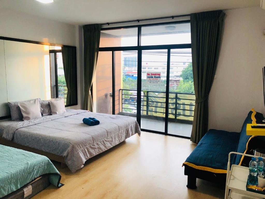 SLEEPY-Homey Don Mueang Airport Hostel photo 2