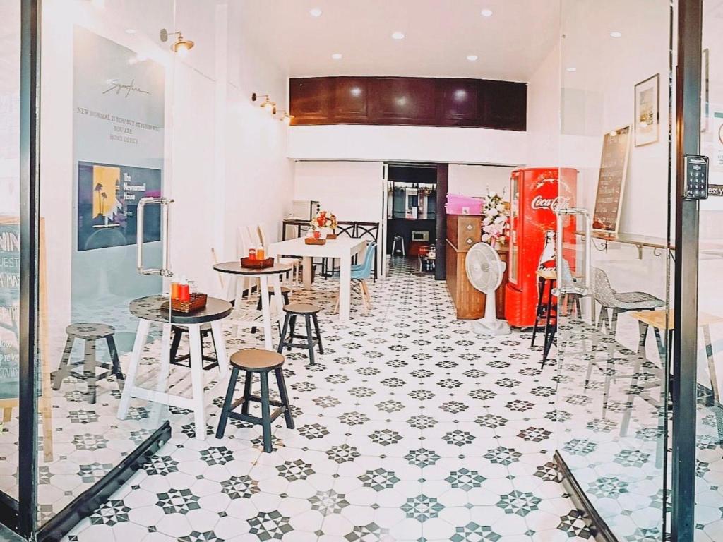 Newnormal Hotel photo 3