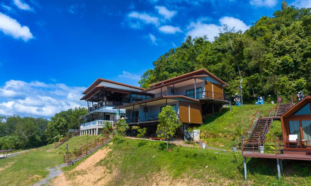So View Phuket Resort photo 2