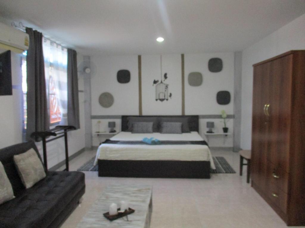 Similan Hotel — photo 1