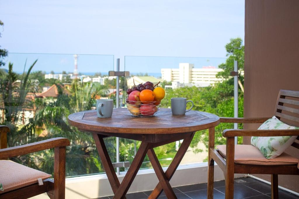 Sea view studio Chic Condo Karon — photo 1
