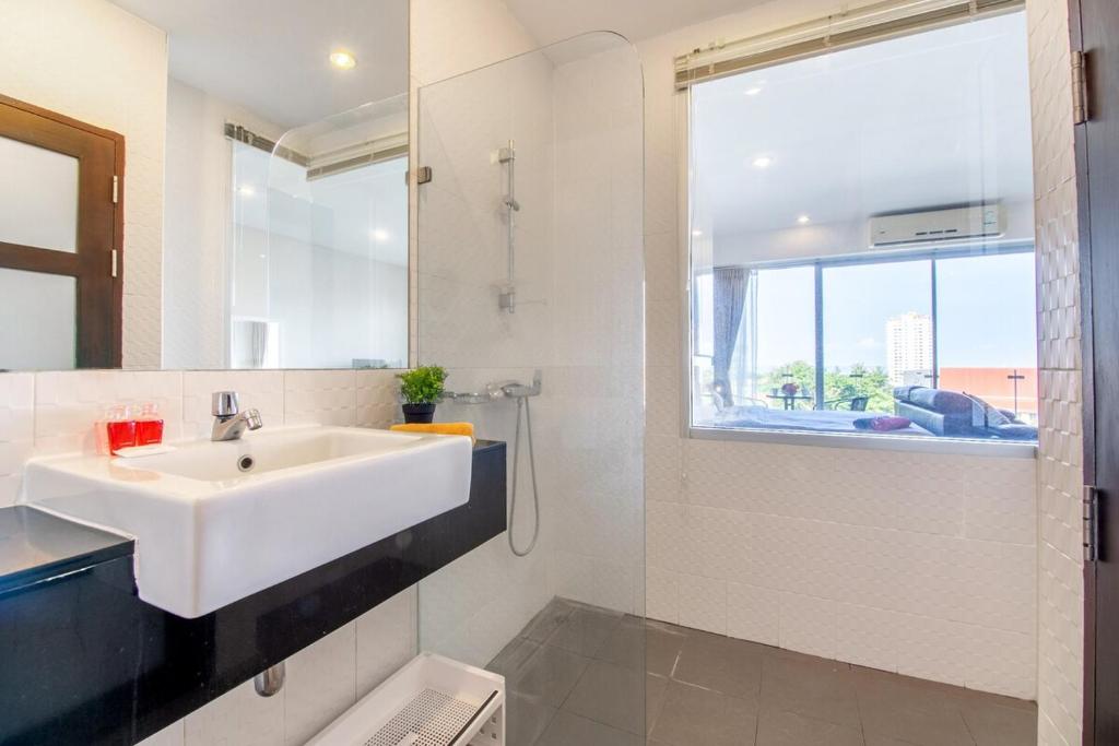 Sea view studio Chic Condo Karon photo 3