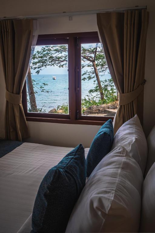 The C Samet Beach Resort SHA Plus photo 2