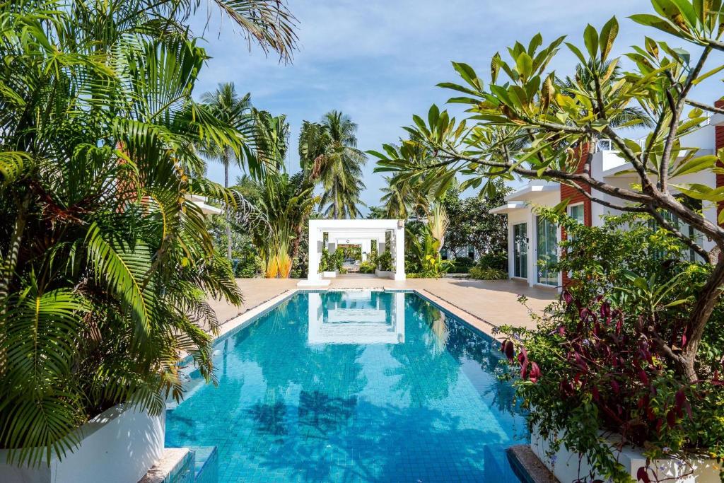 The Beach Village Resort photo 2
