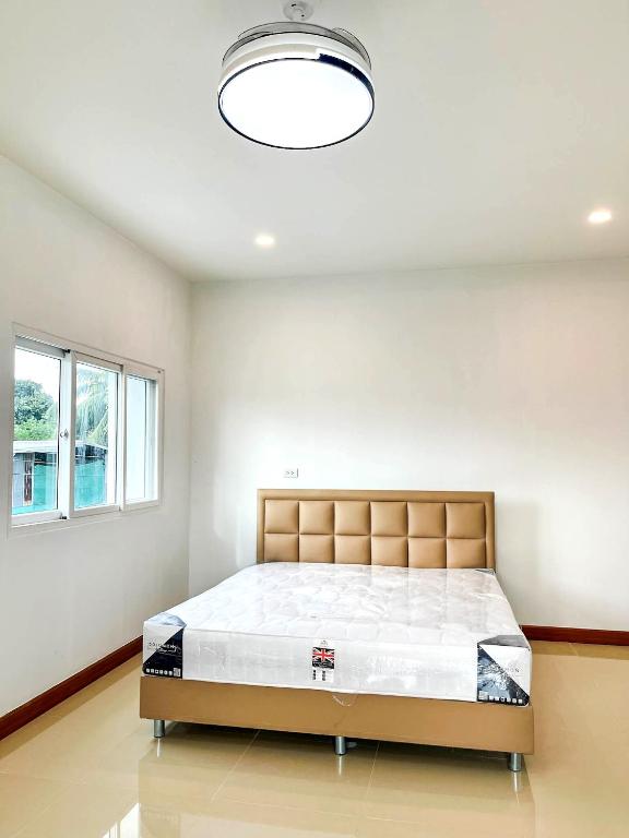 Booking.com: Hotels in Ban Tambon Bang Khae. Book your hotel now! photo 2