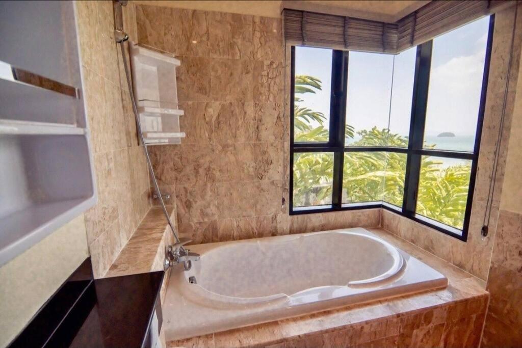 Golden Horizon Villa 02 photo 3