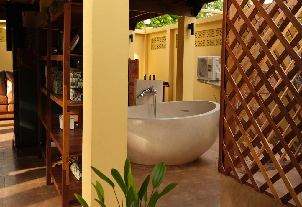 BANYASAMUI Wooden House photo 2