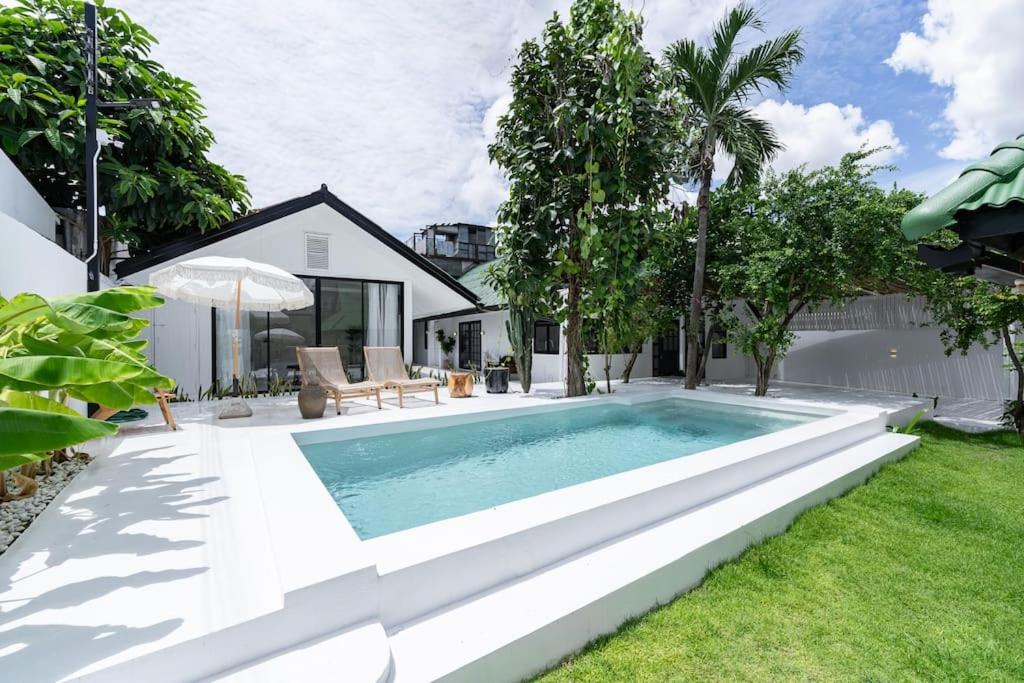 Stunning Pool Villa - In Old Town Chiang Mai Daily Housekeeping photo 3