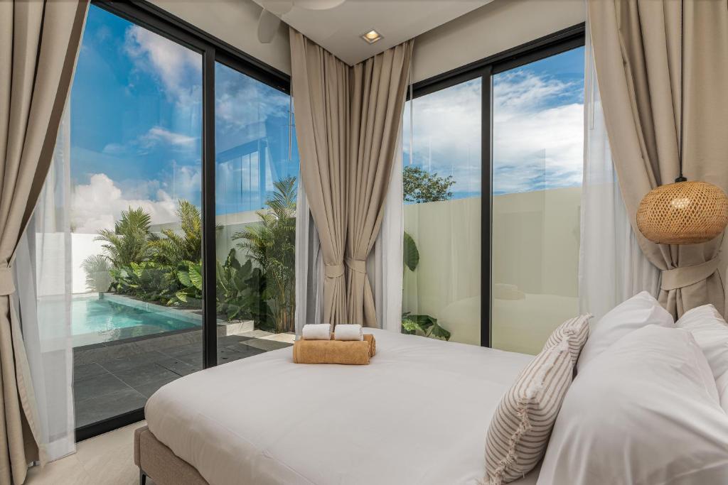 Staylar Pool Villas - Bangtao photo 2
