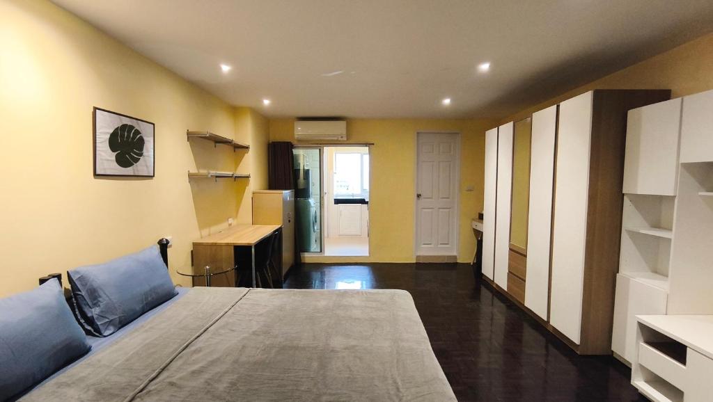 Silom room 1bedroom with 2 Kings bed for 4 persons — photo 1