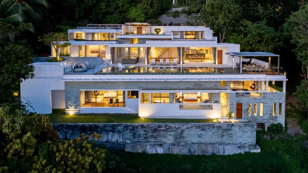 Zest : Ultra-Luxurious Five Star Villa — photo 1