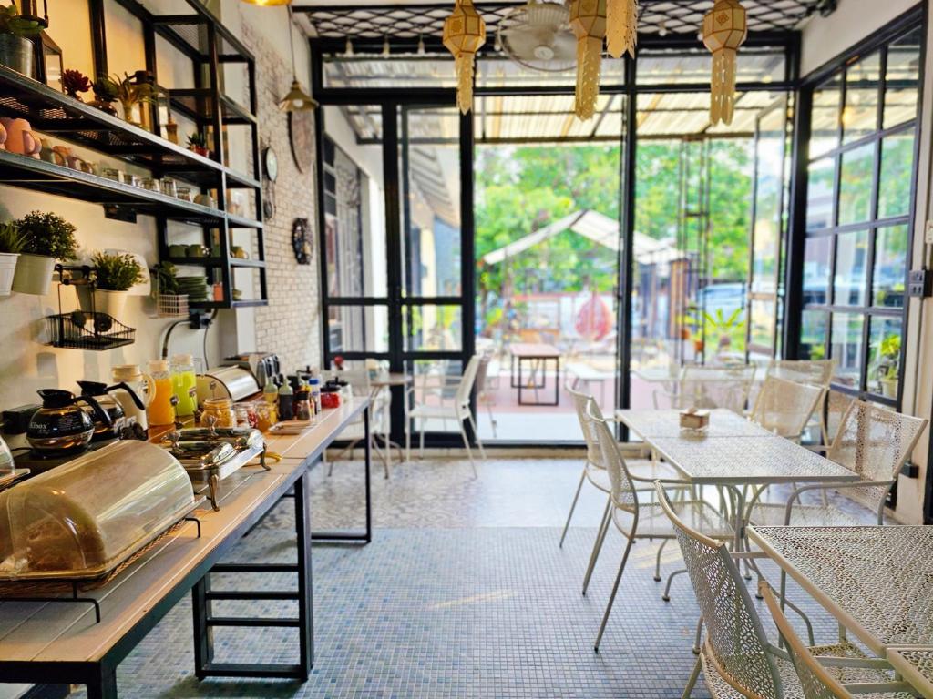 Sherloft Home & Hostel photo 2