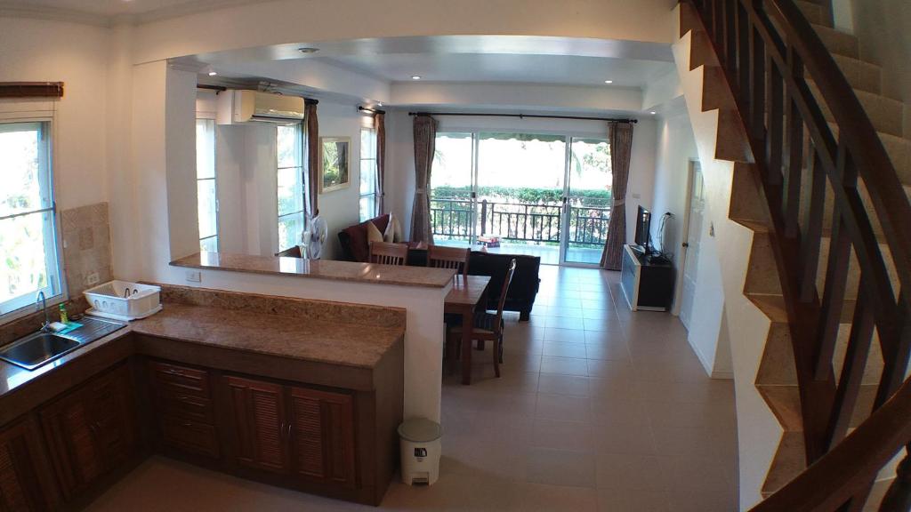 Sea Lavender Villa photo 3