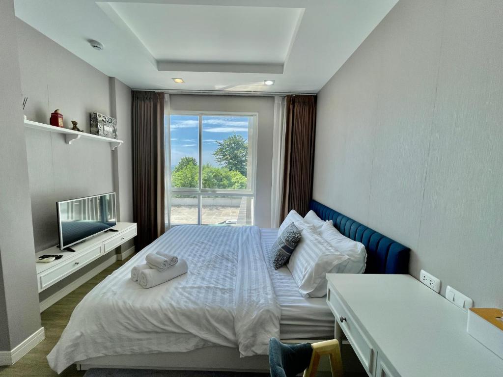 The Blu X bangsaen Grand Suite photo 2