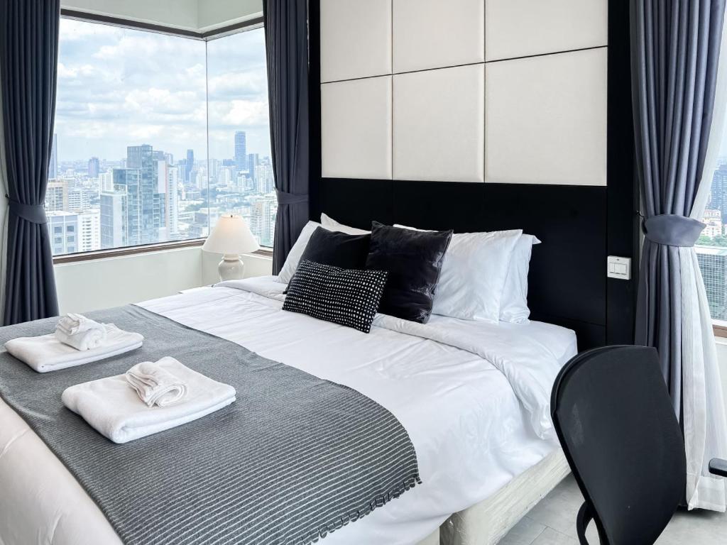 The Grand Penthouse 2BR Ultra Fast WiFi Sukhumvit photo 2