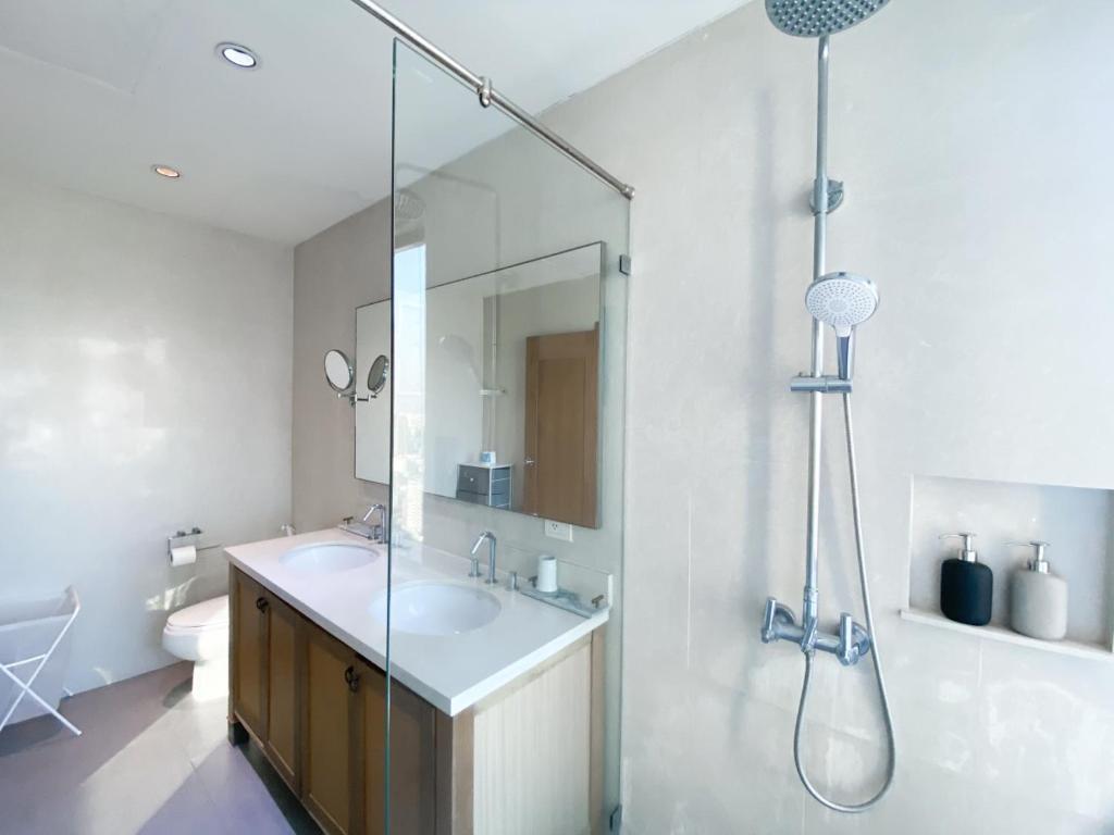 The Grand Penthouse 2BR Ultra Fast WiFi Sukhumvit photo 3