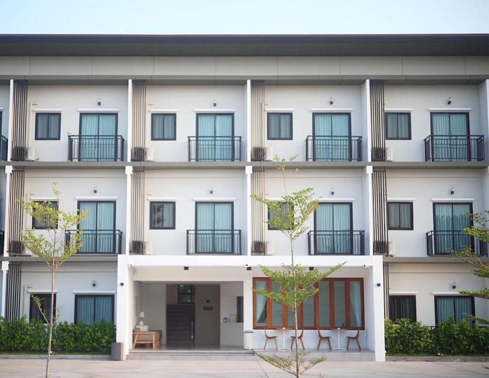Thezen Hotel — photo 1