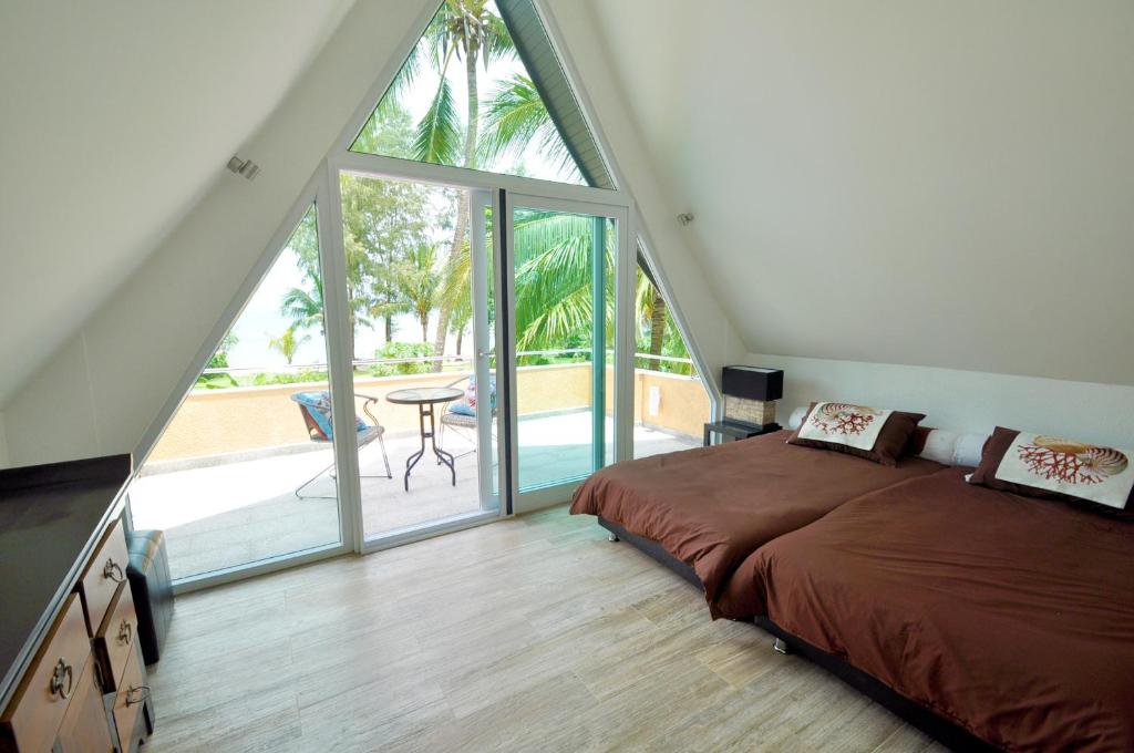 White Dragon Sea View Villa photo 2