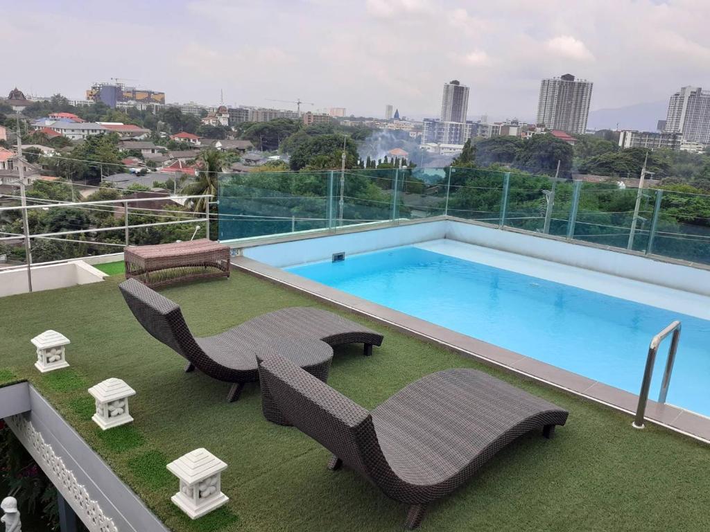 The Greenery central suite & hotel photo 2