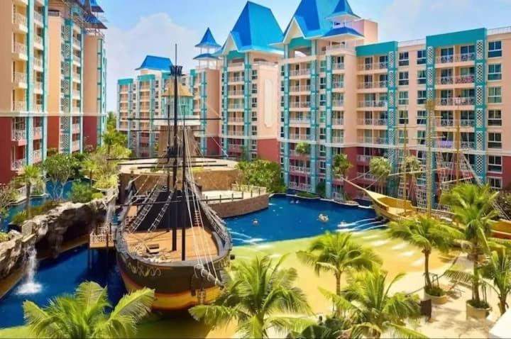 Stunning 1bdr in Fairytale Water park Condo Grande Caribbean — photo 1