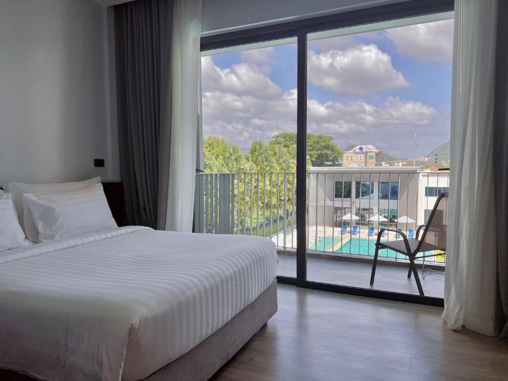 Seabed Grand Hotel Phuket photo 2