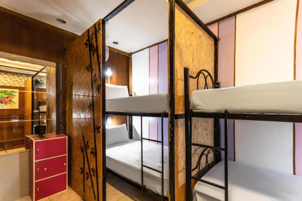 Riverside Guesthouse photo 2