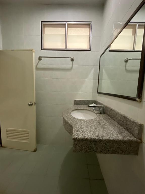Suwanna Hotel krabi town photo 3