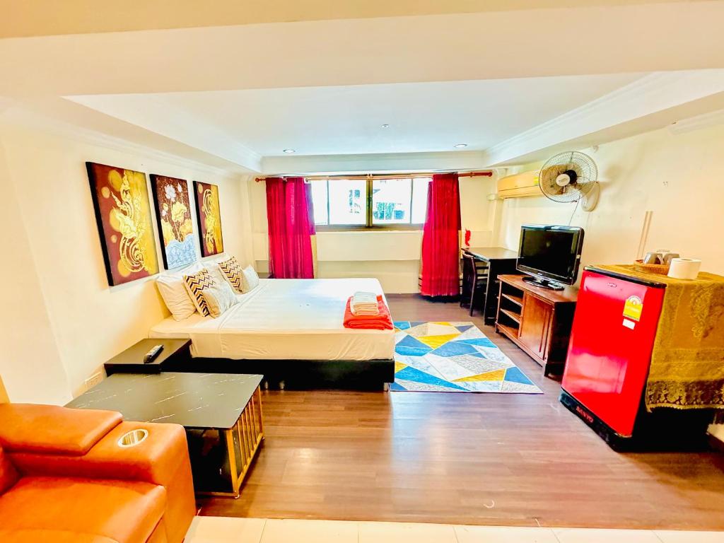 Sky Silk Decoration House photo 3