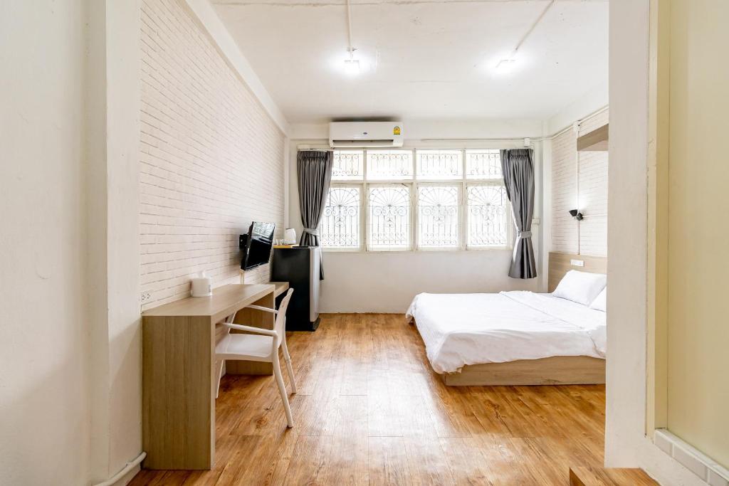 Ze Residence Bang Aor Station photo 2