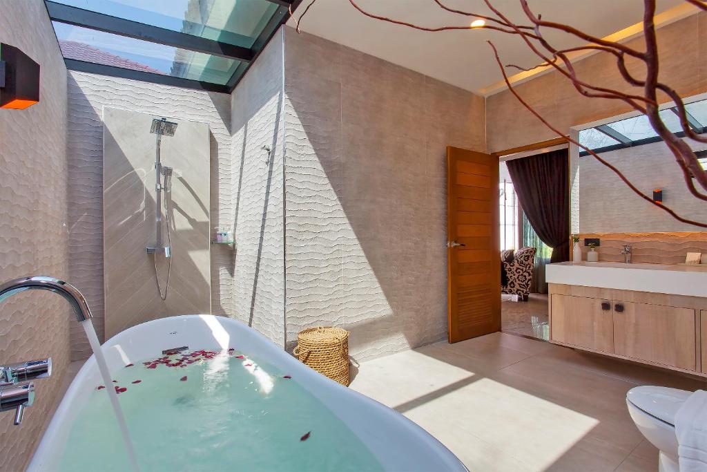 Stylish 2-Villa Combination by Hi At Home photo 2