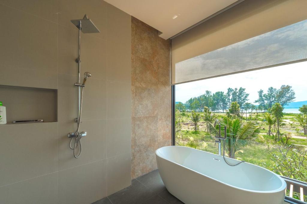 New 3BR Pool Villa Long One A5 with Chalong Bay view photo 3