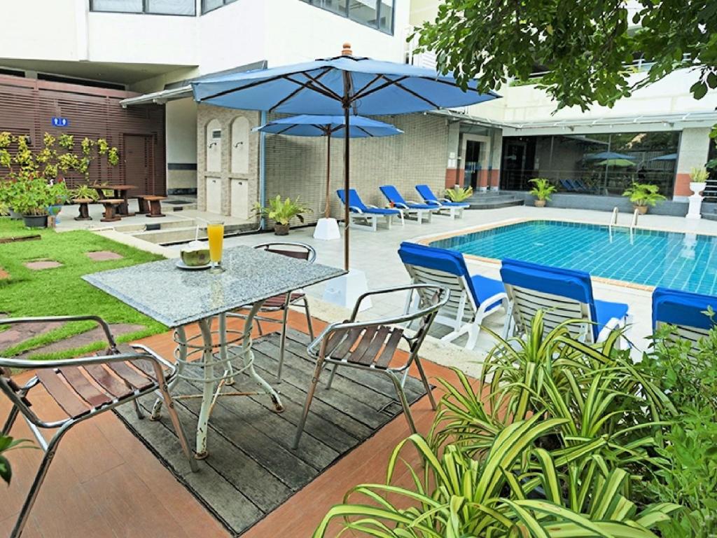 Summit Pavilion Hotel photo 2