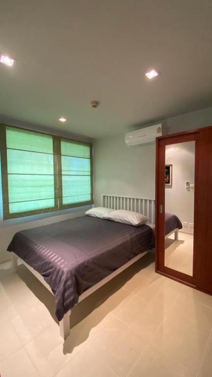 Seaview Condominium A13 photo 2