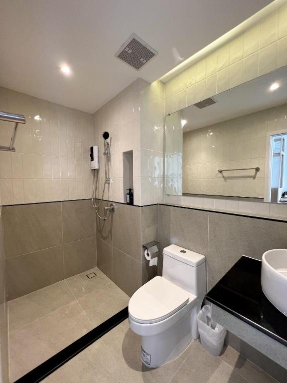The Way Hotel Ban Pong photo 3