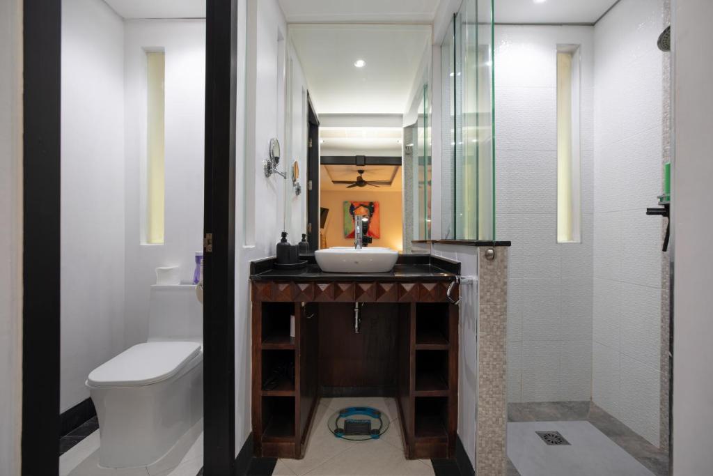 Kata Beach Luxury Condo - Spacious - Exquisitely Furnished - 6min walk to beach - 2026 Booking Traveller Award Winner photo 3