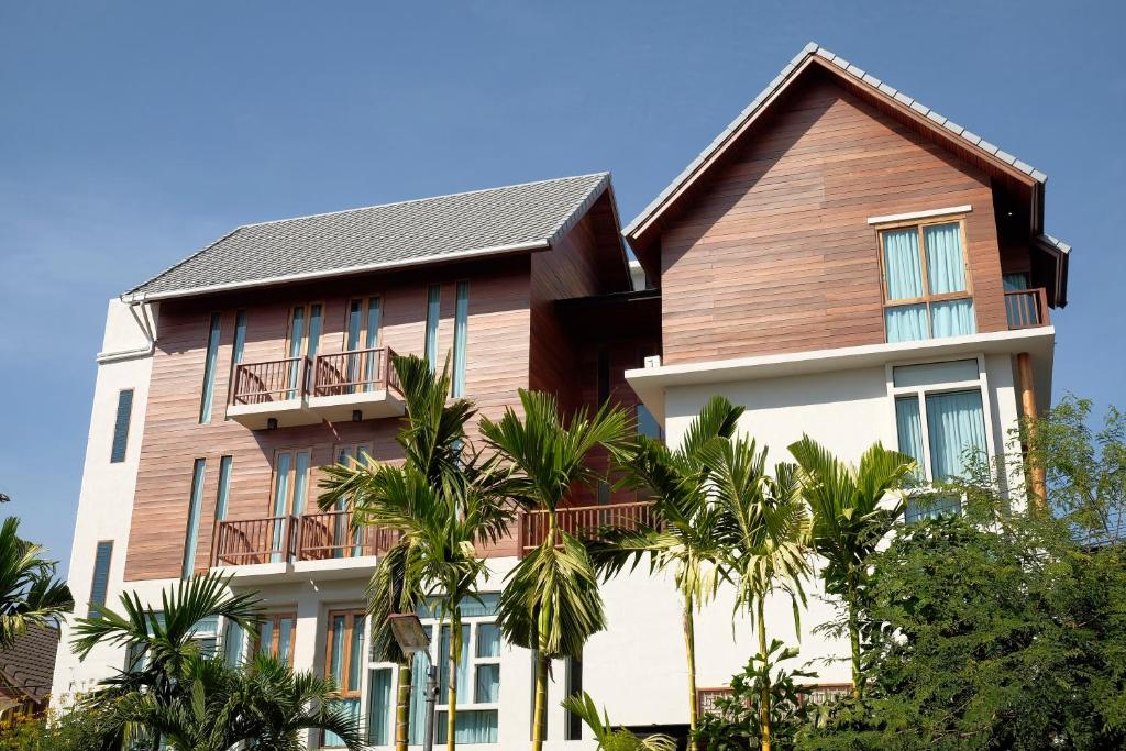 Tapae Gate Villa photo 3