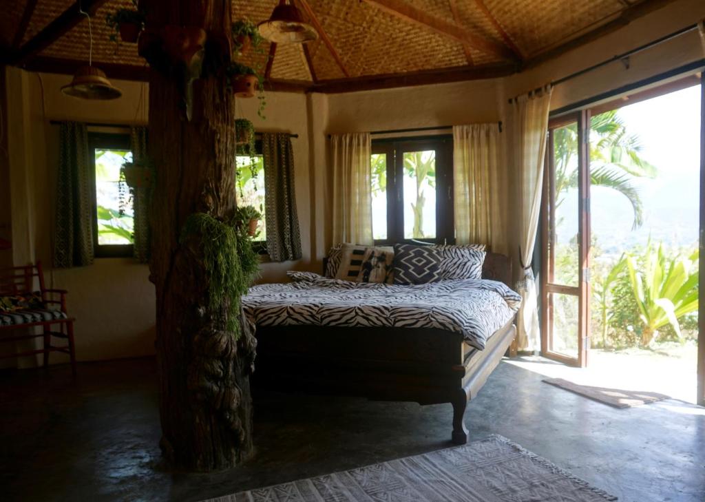 The Lookout Pai - Mountain View Hideaway photo 2