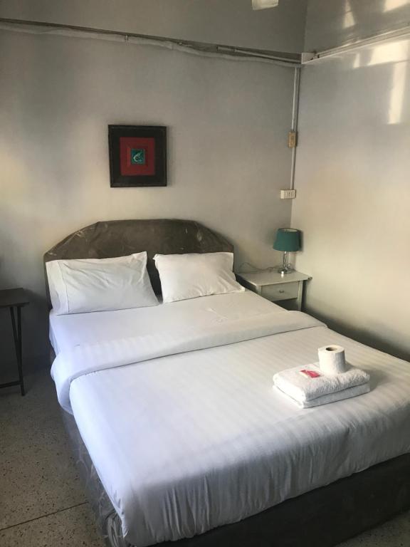 Scandalic Bar and Guest house photo 2