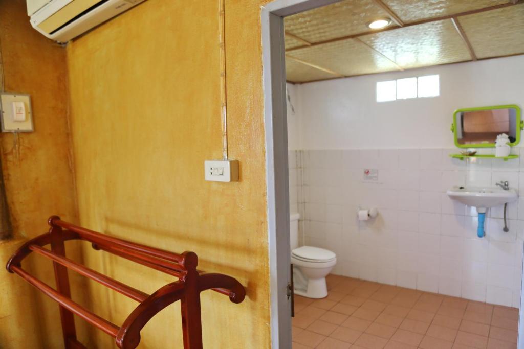 TP Hut Bungalows photo 3