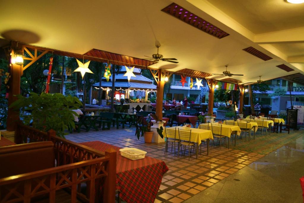 Top North Hotel photo 3