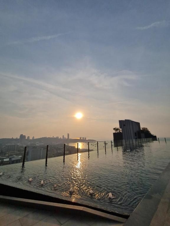 The Base Central Pattaya Condo by Thiva — photo 1