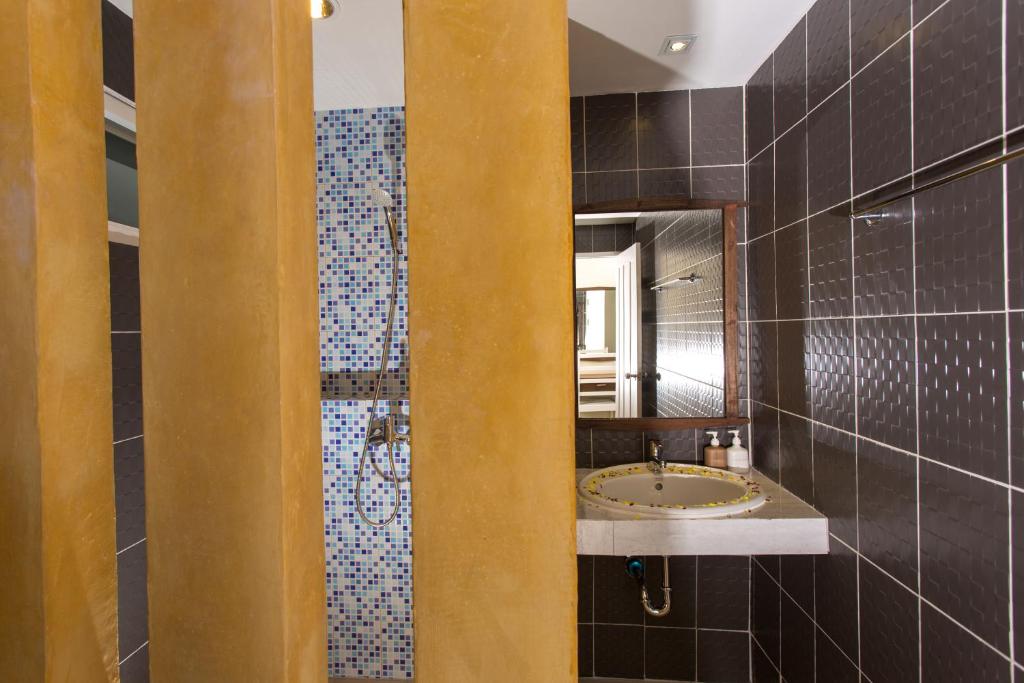 Suksompong Resort photo 3