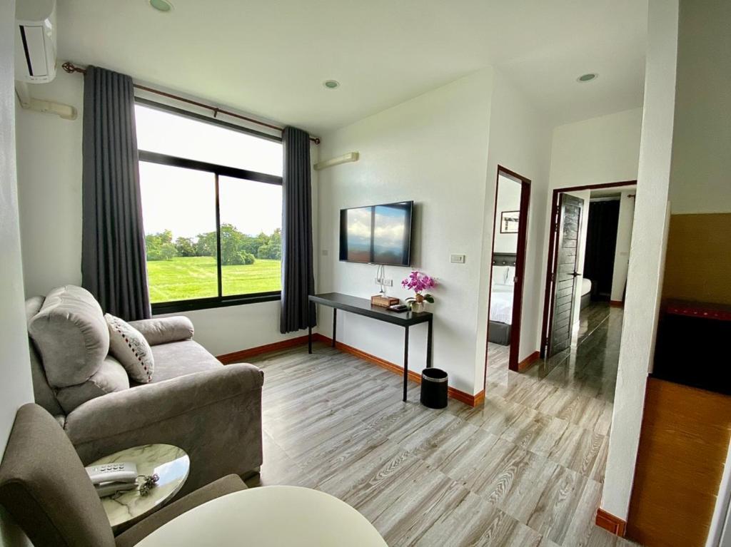 The Vet Boutique Hotel - SHA Extra Plus photo 3