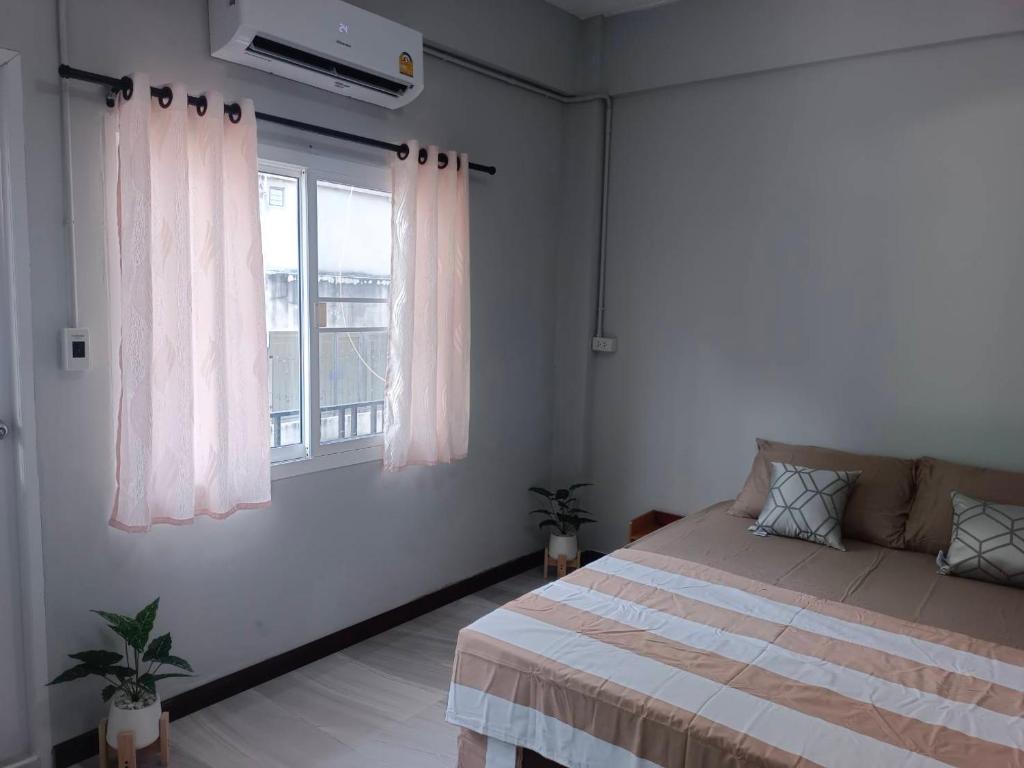 The Little home photo 2