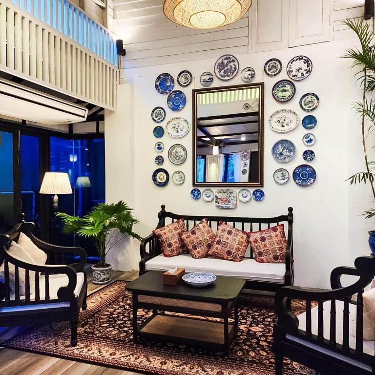Siraburi boutique pool villa at Center of old town — photo 1